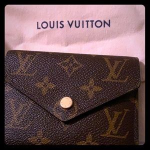 Victorine wallet